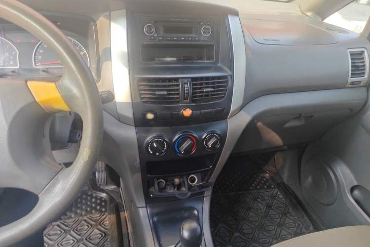 Used Dongfeng Shuaike 2011 1.6L Manual Luxury 7-Seater