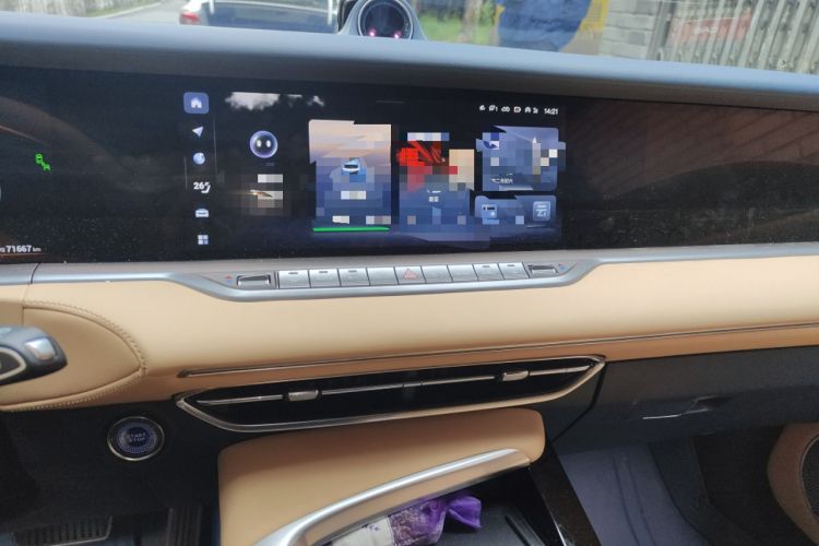 Used VOYAH FREE 2021 Four-Wheel Drive Standard Range-Extended Exclusive Luxury Package Audio And AC Panel