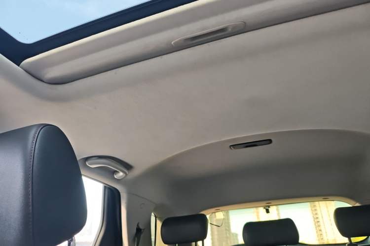 Used CHANGAN CS55 2018 1.5T Manual Colorful Model China V Standard Headliner