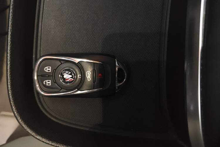 Used Buick GL8 2022 ES Landtrek 653T Comfort Edition