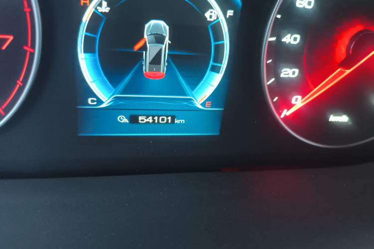 Used BYD Tang 2018 2.0T Automatic SmartConnect Luxury 7-Seater China V Emission Standard Odometer Close Up