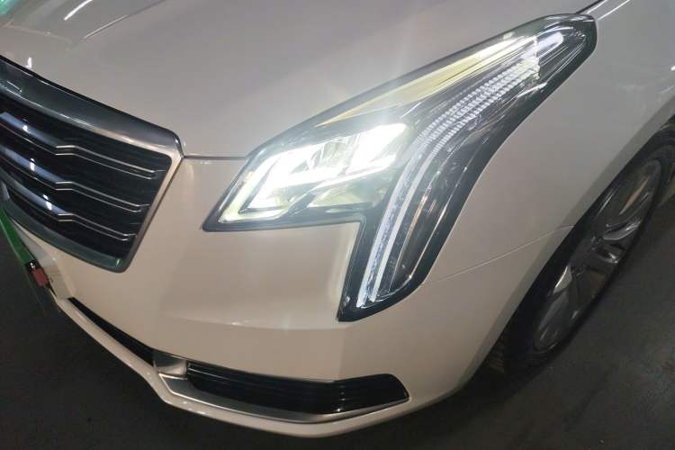Used Cadillac XTS 2018 28T Tech Edition Left Front Headlight