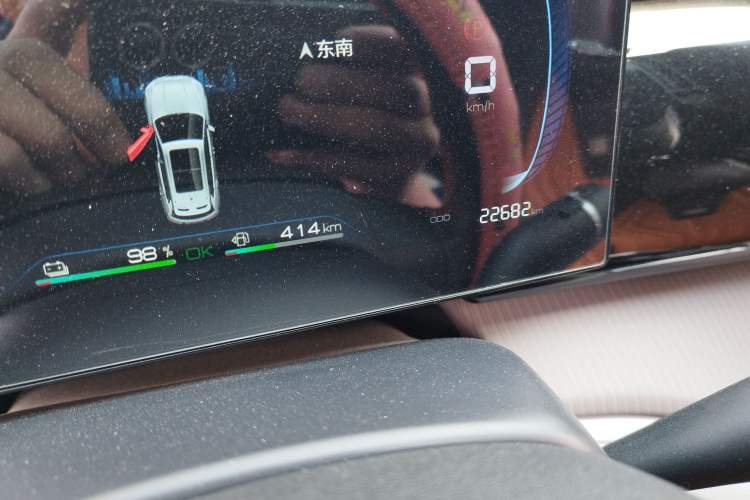 Used BYD Song Pro New Energy 2024 HONOR Edition DM-i 71KM Navigation Model Odometer Close Up