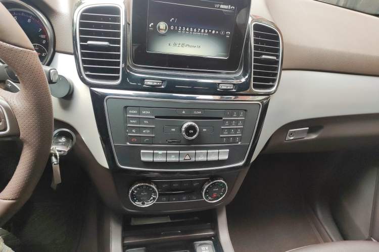 Used Mercedes-Benz GLE-Class 2017 GLE 400 4MATIC Middle East version
