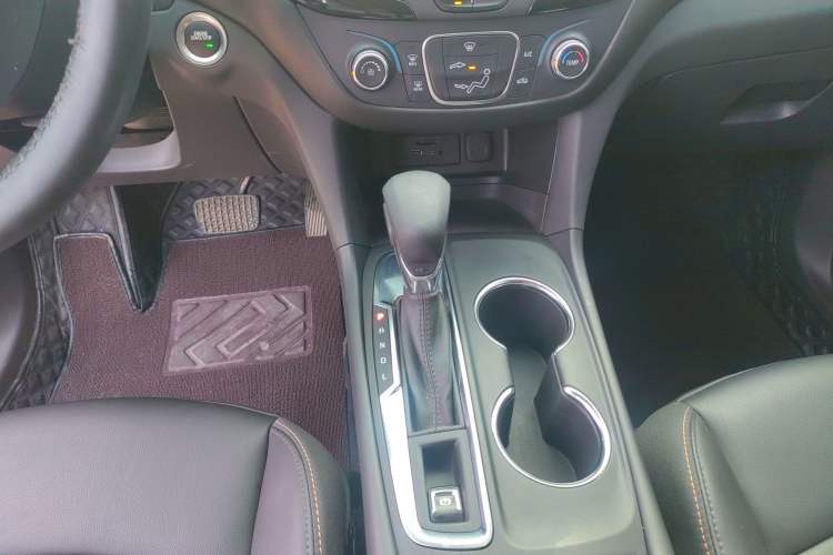 Used Chevrolet Equinox 2022 535T Chijie Edition Gear Lever