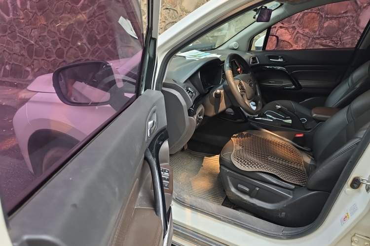 Used GAC Trumpchi GS4 2017 200T G-DCT Two-Wheel Drive Luxury Edition Driver Seat