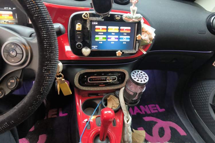 Used smart fortwo 2017 1.0L 52kW New Sound Special Edition China V Emission Standard
