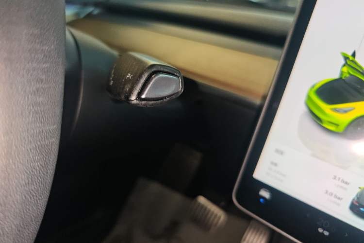 Used Tesla Model Y 2022 Revised Version Rear-Wheel Drive Gear Lever