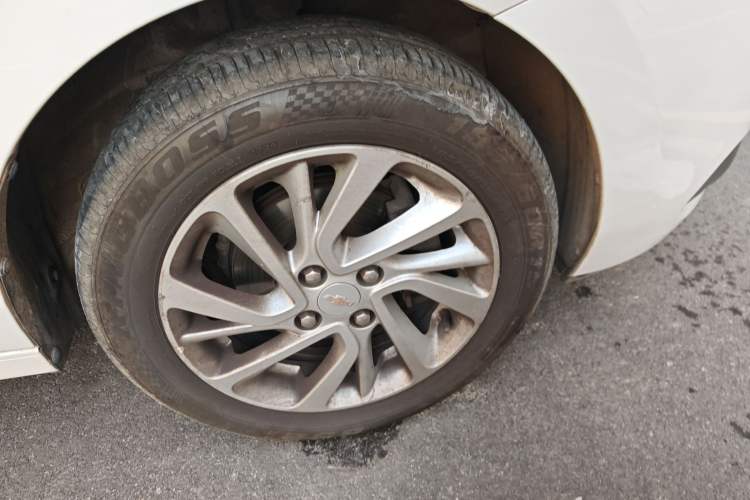 Used Chevrolet Lova RV 2018 1.5L Automatic Smart Drive Model Right Front Wheel Hub