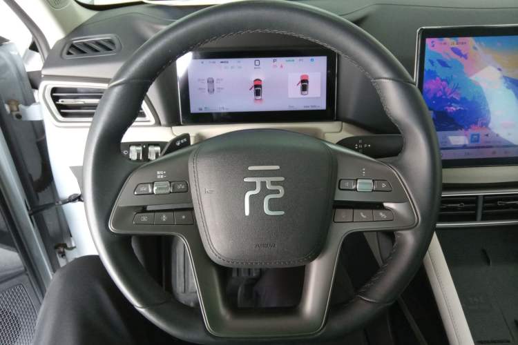 Used BYD Yuan UP 2025 Intelligent Driving Version 401 km Leading Edition