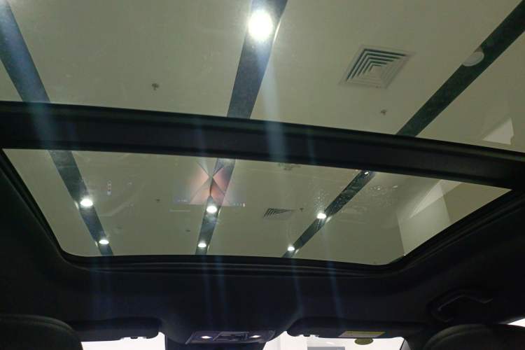 Used BYD Qin L 2025 DM-i Smart Drive 120KM Leading Model Headliner