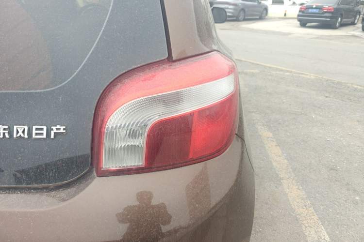 Used Venucia R30 2014 1.2L Manual Comfort Edition