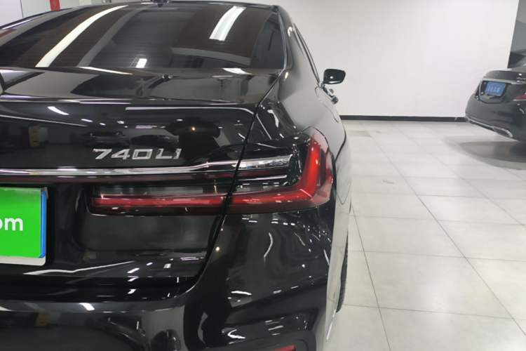 Used BMW 7 Series 2021 740Li Leading Model M Sport Package Right Rear Taillight