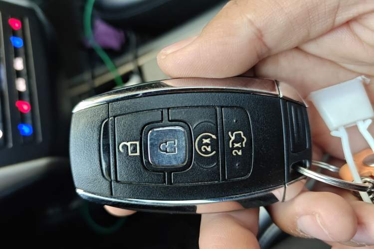 Used Lincoln MKC 2018 2.0T Two-Wheel Drive Luxury Edition Vehicle Key