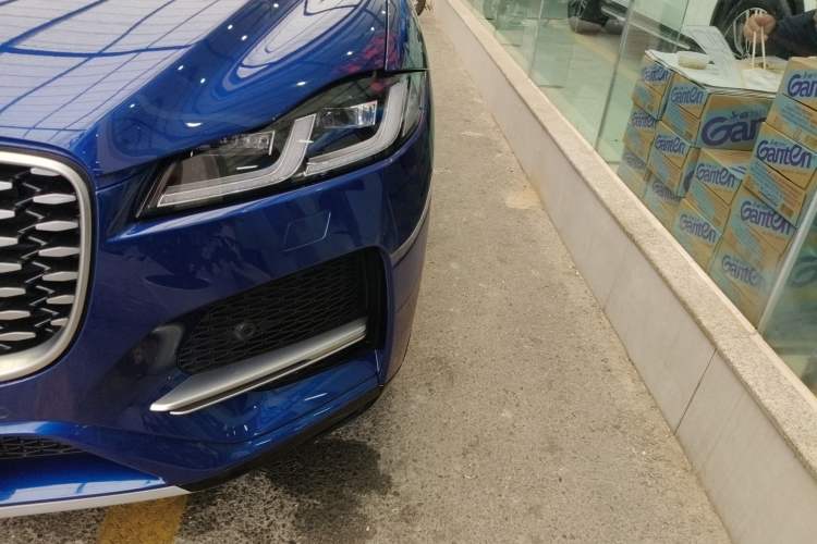 Used Jaguar F-PACE 2021 250 PS