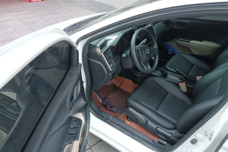 Used Honda City 2015 1.5L CVT Comfort Version
