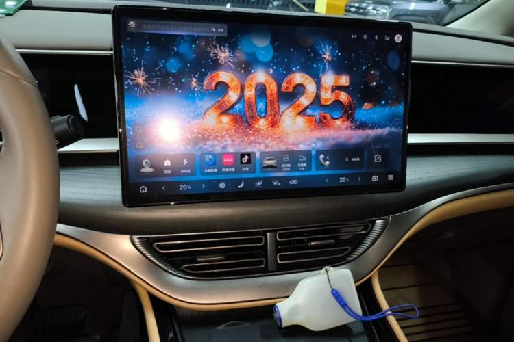 Used Denza D9 2022 DM-i 970 Four-Wheel Drive Prestige Model