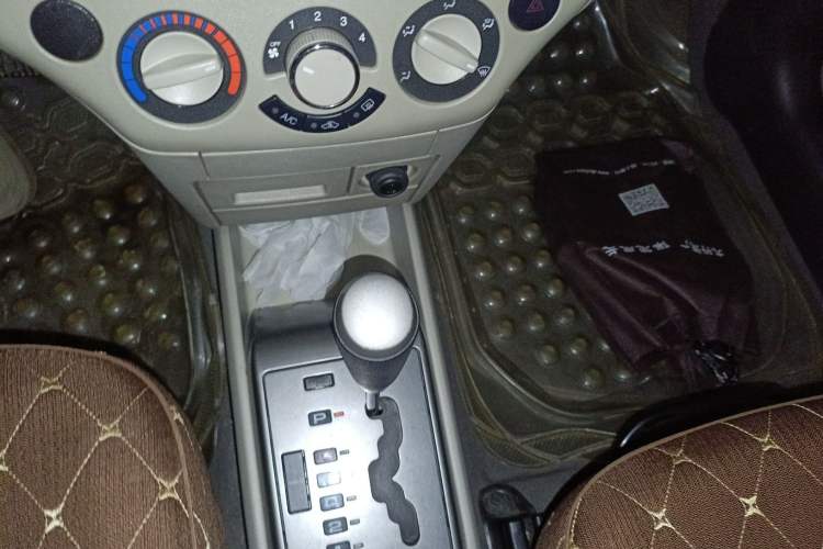 Used Chevrolet Lova 2010 1.4 AT Fashion Edition