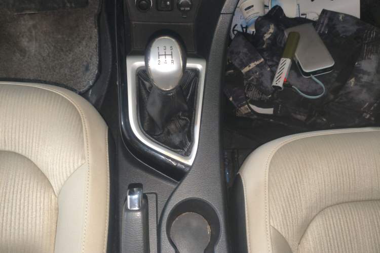 Used Changan Alsvin V7 2015 1.6L Manual Joyride Model China IV Standard