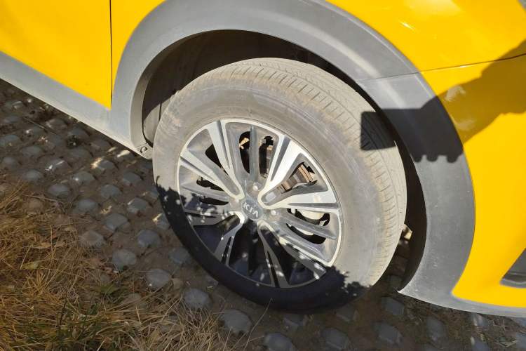 Used Kia kx1 Stonic 2021 1.4L CVT Fun & Sunroof Model