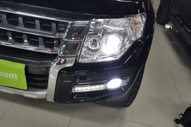Used Mitsubishi Pajero 2018 V97 3.8L 5-Door GLS Sunroof – Middle East