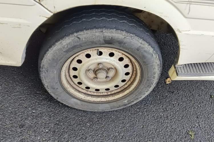 Used King Long Golden Way 2016 2.0L Value-Plus Edition 4G20