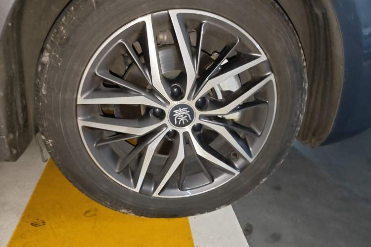 Used BYD Qin PLUS 2021 EV 500KM Premium Model