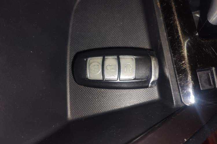 Used Toyota YARiS L Zhi Xuan 2014 1.3E Automatic Charm Edition
