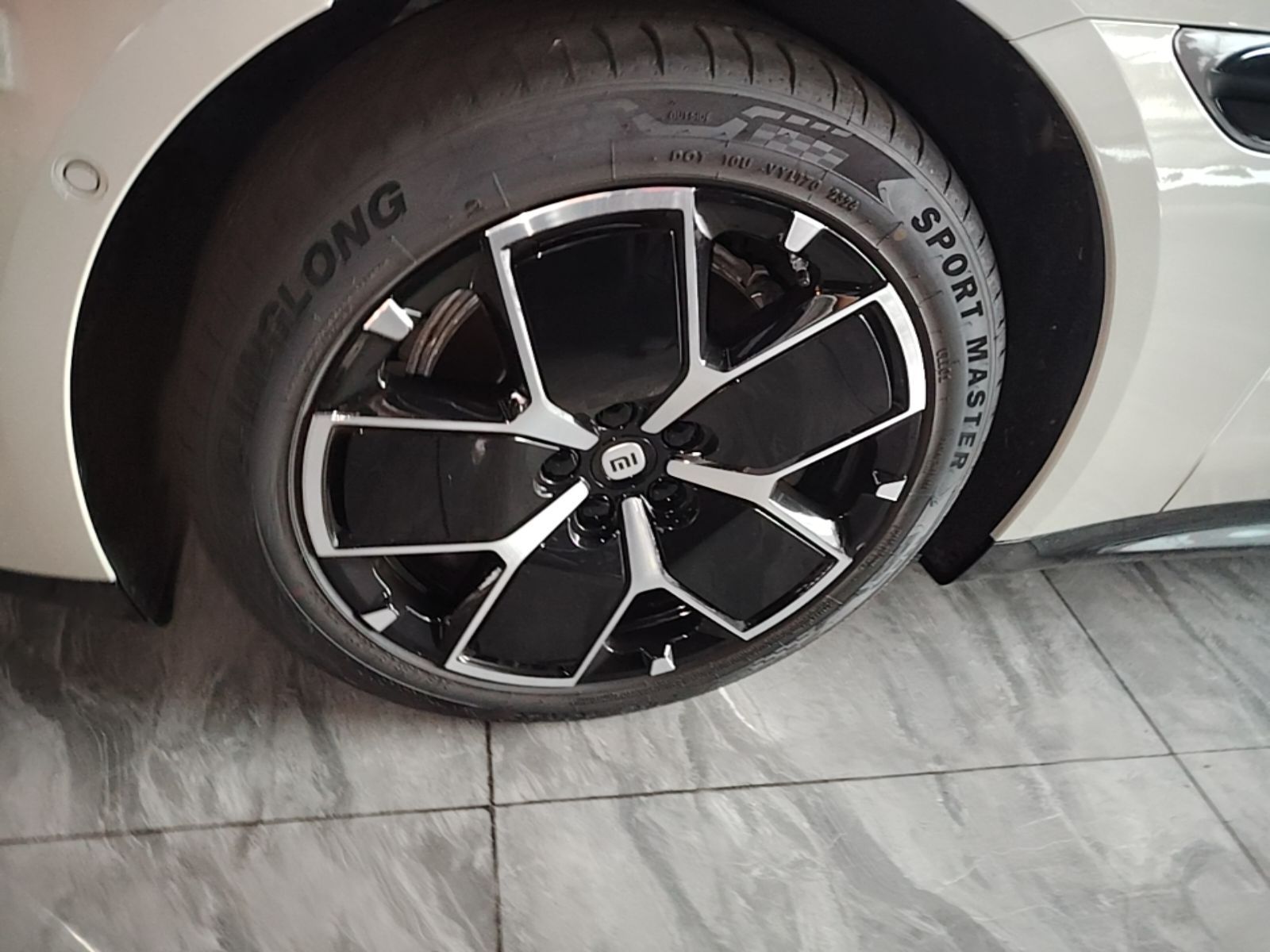 Xiaomi Auto SU7 2024 Rear-Drive Long-Range Intelligent Driving Version — снимка 10