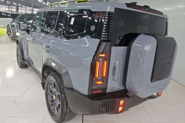 Used JETOUR Traveler 2023 2.0T All-Wheel Drive CrossPRO+