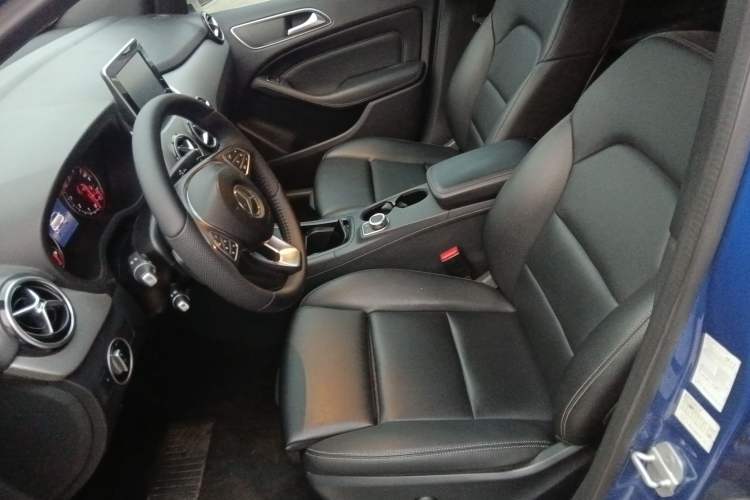 Used Mercedes-Benz B-Class 2015 B 200 Fashion Model Left Front Seat