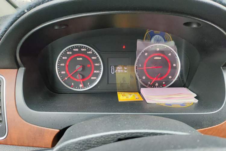 Used SAIC MAXUS G10 2018 PLUS 1.9T Manual Elite Edition Diesel
