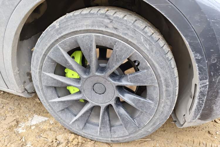 Used Tesla Model Y 2021 Long-Range All-Wheel-Drive Version 3D7