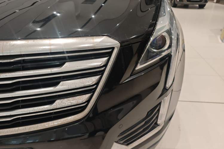 Used Cadillac XT5 2018 25T Luxury Model
