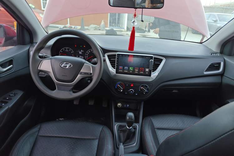 Used Hyundai Verna (new generation) 2016 1.4L Manual Cool Edition GLS