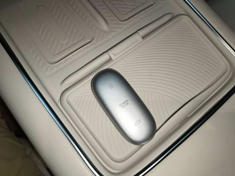 Used Li Auto MEGA 2024 Ultra Model — 8