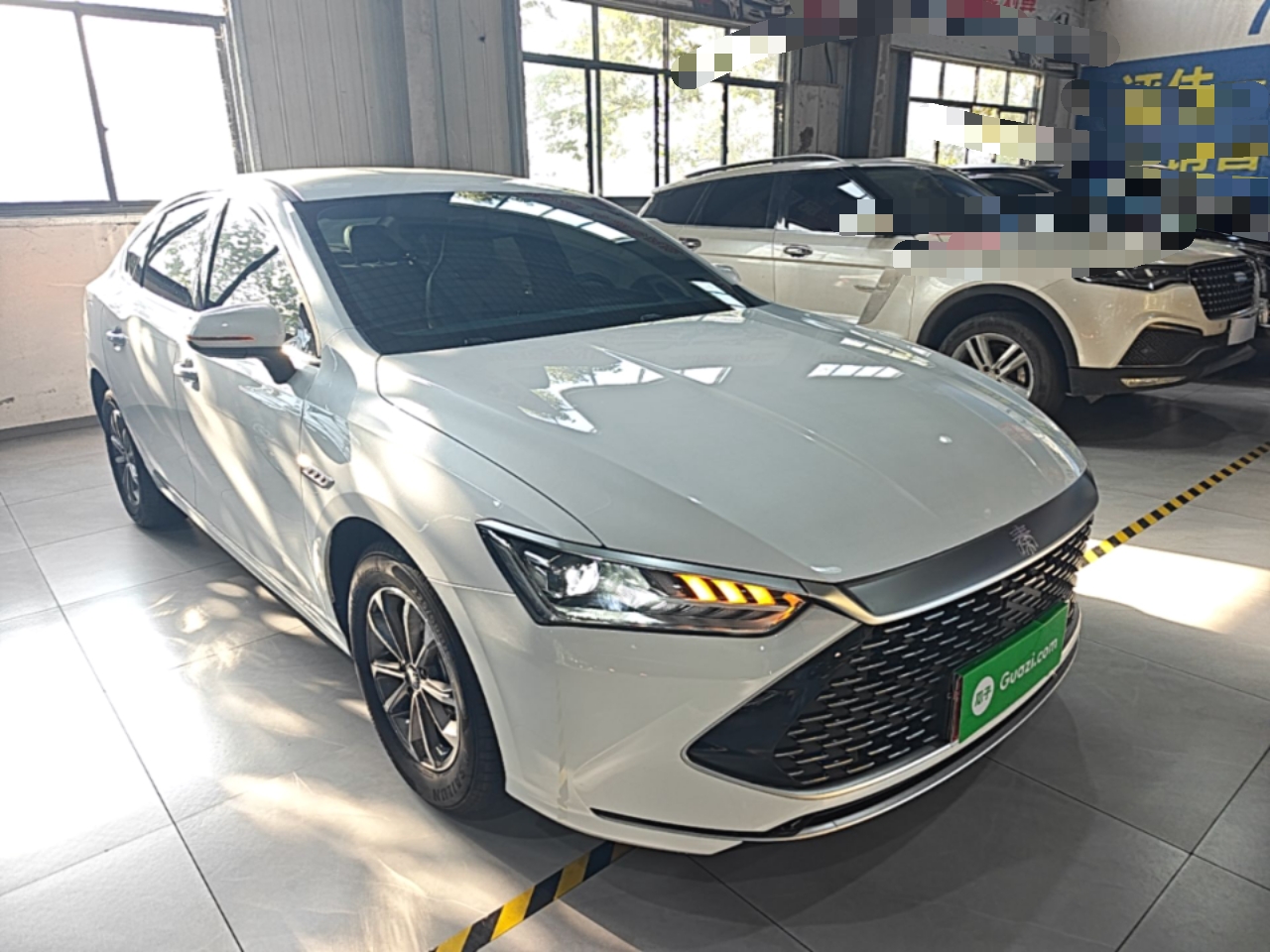 BYD Qin PLUS 2024 HONOR Edition DM-i 55KM Leading Model — снимка 3