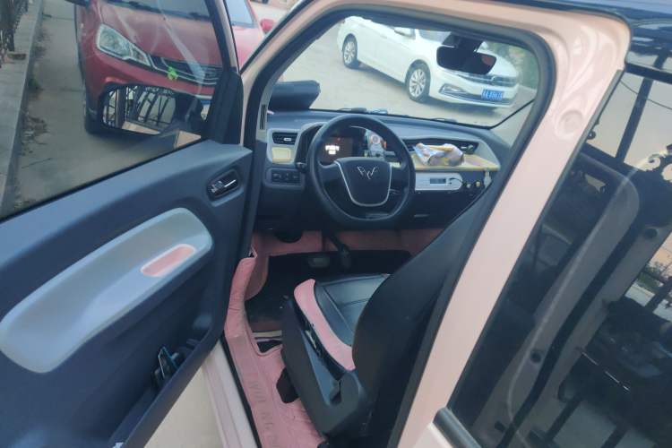 Used Wuling Hongguang MINIEV 2021 Macaron Premium Model – Lithium Iron Phosphate