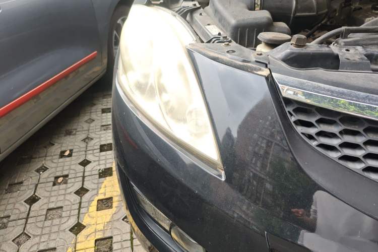 Used Haval H5 Classic 2010 European-style 2.0L Two-Wheel Drive Model with Sunroof