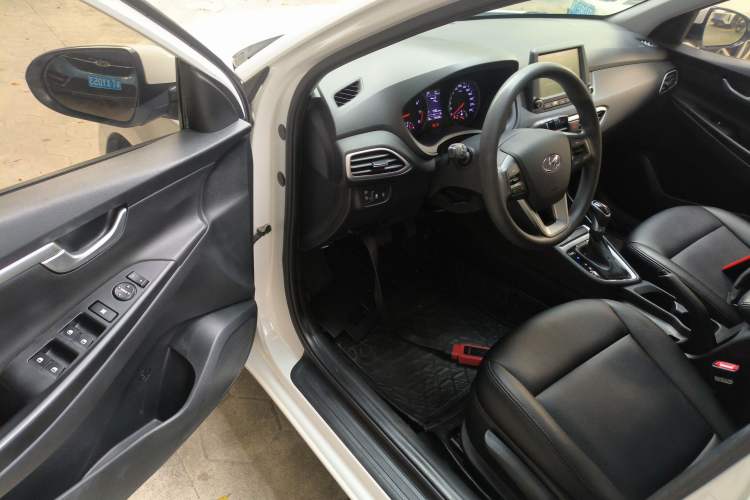 Used Hyundai Celesta 2017 1.6L Automatic Enjoyment Version GLS
