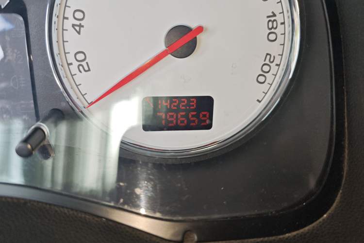 Used Peugeot 307 2012 Hatchback 1.6L Manual Comfort Edition Odometer Close Up