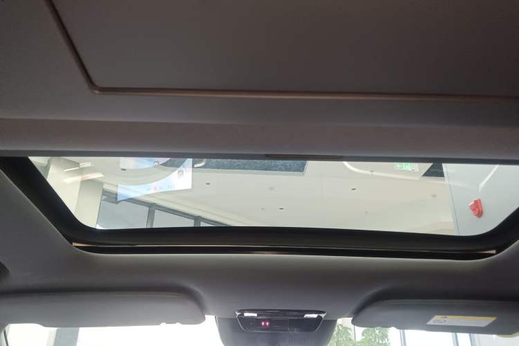 Used Dongfeng eπ eπ008 2025 210 Ultra Range-Extended Version 5 Seats Headliner