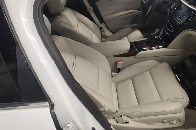 Used Cadillac XTS 2015 28T Comfort Model
