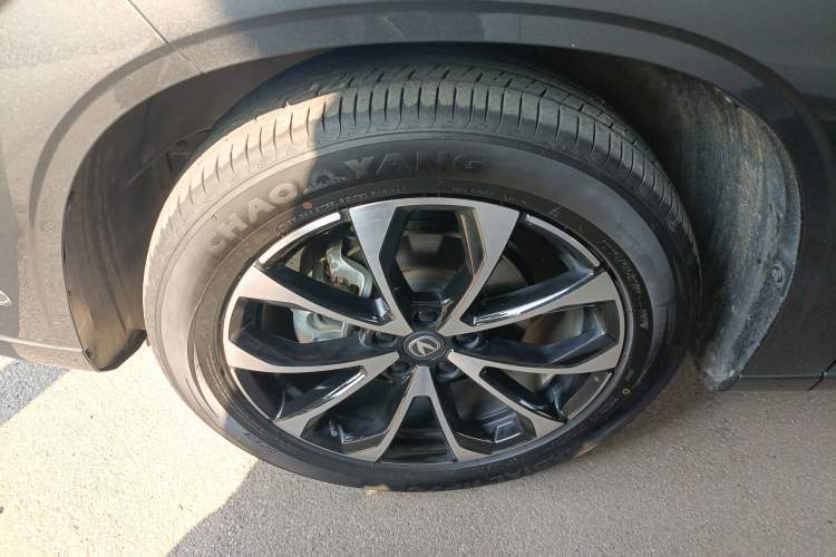 Used CHANGAN UNI-Z New Energy 2024 Blue Whale Smart Electric iDD 125km Excellence Model Exterior 4