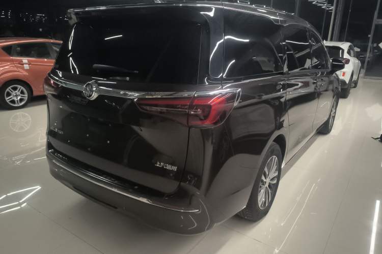 Used Buick GL8 2021 ES Land Cruiser 653T Luxury Edition Rear Right 45 Deg