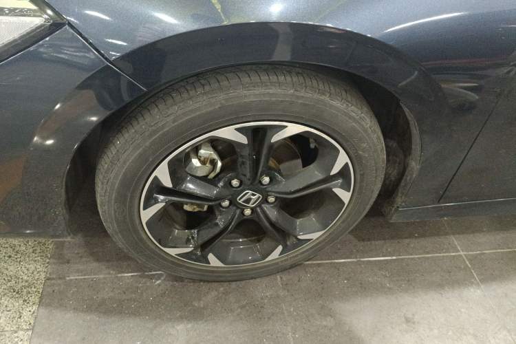 Used Honda Civic 2022 240TURBO CVT Dynamic Edition Left Front Wheel Hub