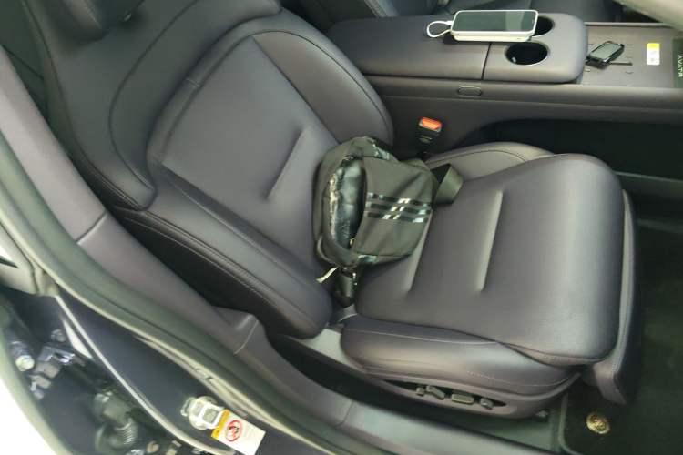 Used Avatr 06 2025 Pro Range-Extended Edition Right Front Seat