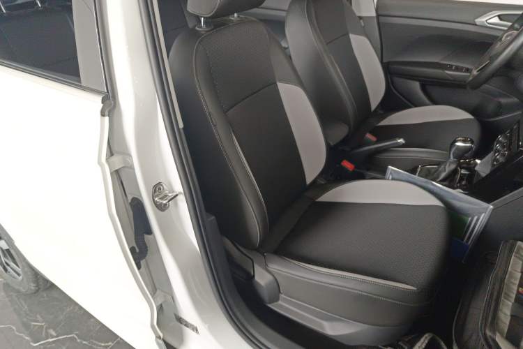 Used Volkswagen Tacqua 2021 280TSI DSG R-Line Connected Version Right Front Seat