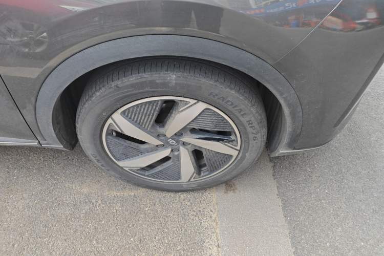 Used CHANGAN NEVO Q05 2024 Truly Delicious Version 125cc Superior Design CATL Right Front Wheel Hub