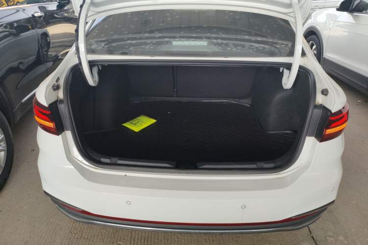 Used Volkswagen Lavida 2023 1.5L Automatic 5 Million Edition
